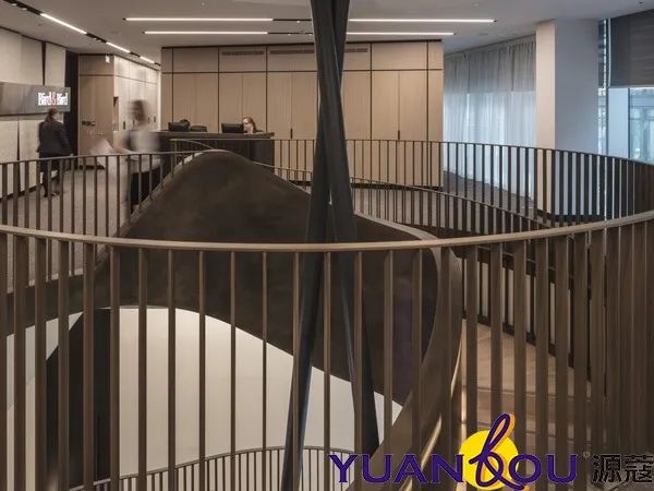 液态金属楼梯中有些优势？